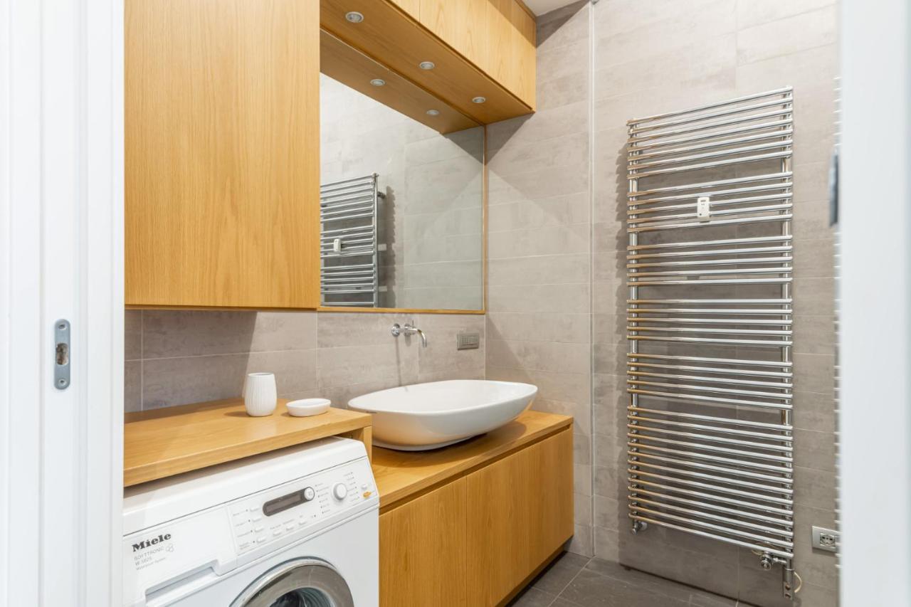 Easylife - Elegante Dimora Due Passi Dal Duomo Daire Milano Dış mekan fotoğraf