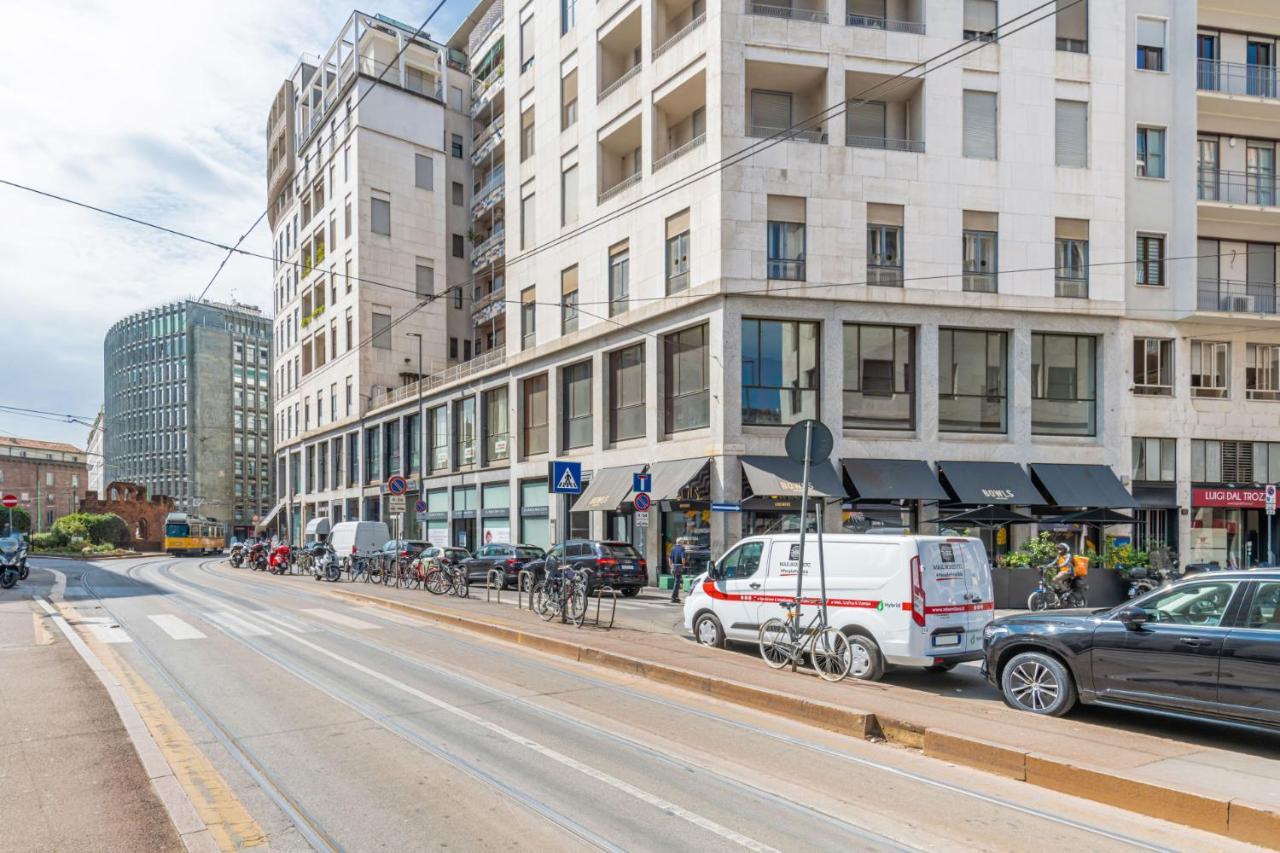 Easylife - Elegante Dimora Due Passi Dal Duomo Daire Milano Dış mekan fotoğraf